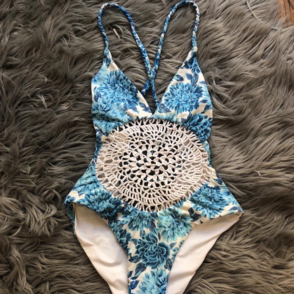 poppy one piece Frankie’s xs